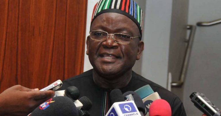 Report: Items Donated To Flood Victims In Benue Looted By Hoodlums