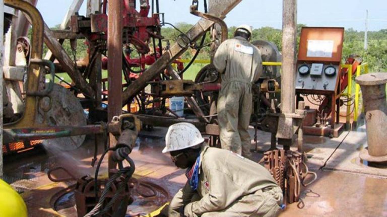 NNPC Announces Discovery of Oil in the North