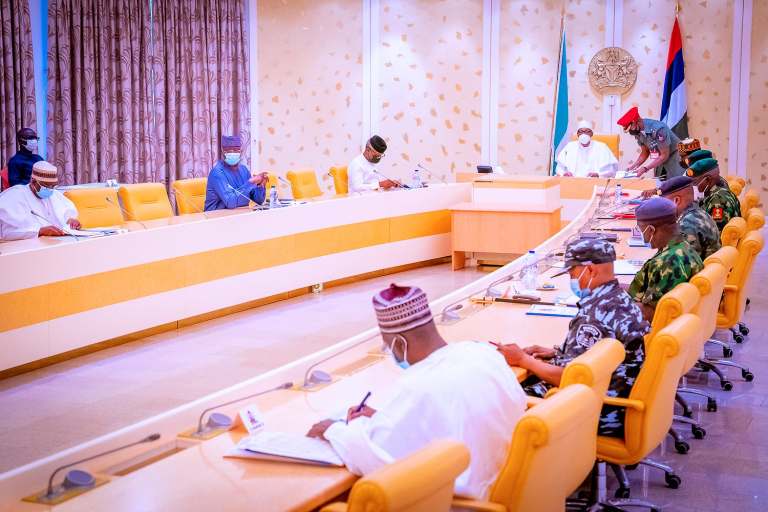 Buhari, Osinbajo, service chiefs hold security meeting