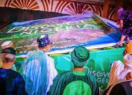 Buhari unveils world’s largest pictorial book, ‘Discover Nigeria’