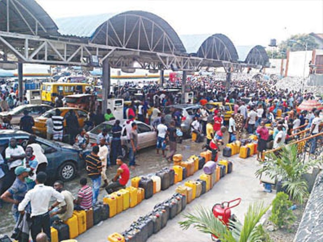 Gridlock: LASTMA deploys officials to fuel stations
